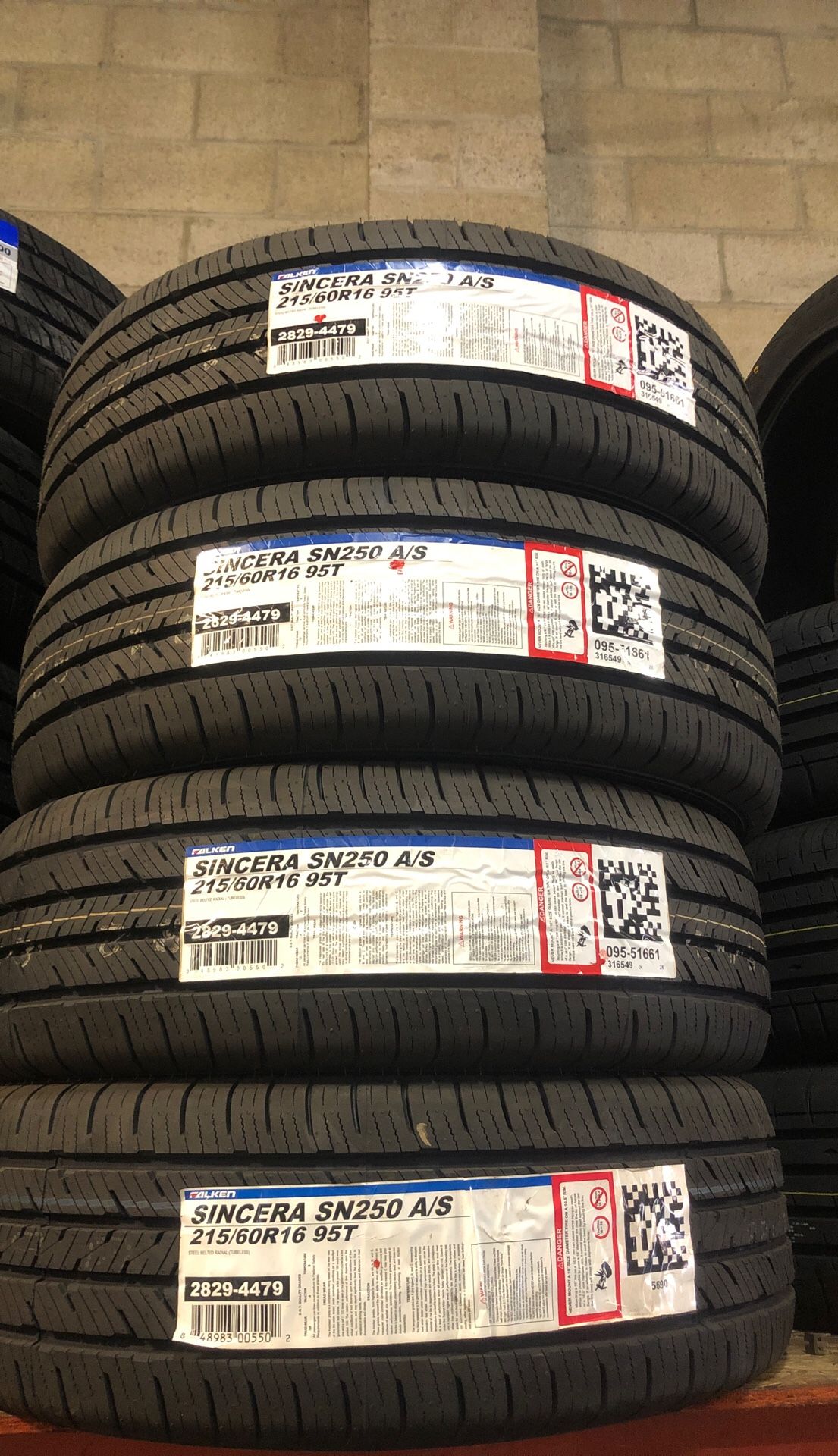 4x mud tires 35x1250-17 $650 Bargaining will no reply price firm