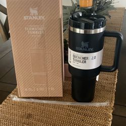 Stanley 40 oz Quencher H2.0 FlowState Tumbler 