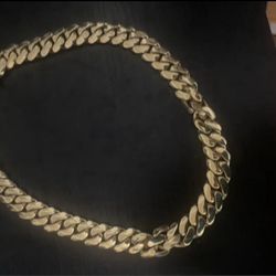 Gold Cuban Chain (send Best Offer)