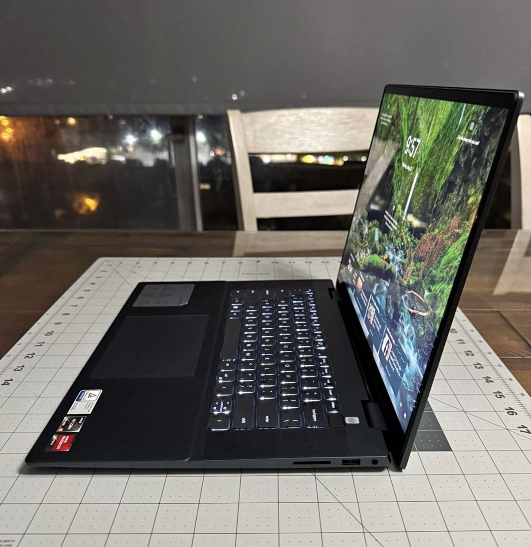 Dell Inspirion Laptop / Tablet