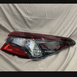 2021-2023 Toyota Camry Tail Light Passenger Side OEM