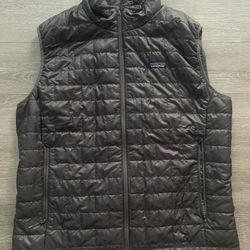 Patagonia Black Puffer Vest Men’s Size XL Black 
