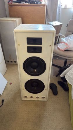 FREE – 2 Large Wooden Speaker Cabinets