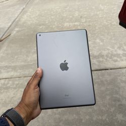 Ipad 8th Gen 32Gb Bluetooth Good Shape 