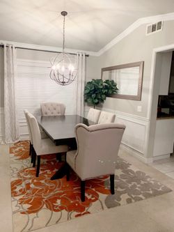 7’x10’ Wool Damask Area Rug