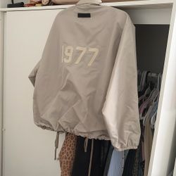 Essentials Style Jacket “1977” Cream/Tan (Lightweight)