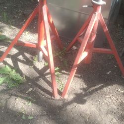 Stands 