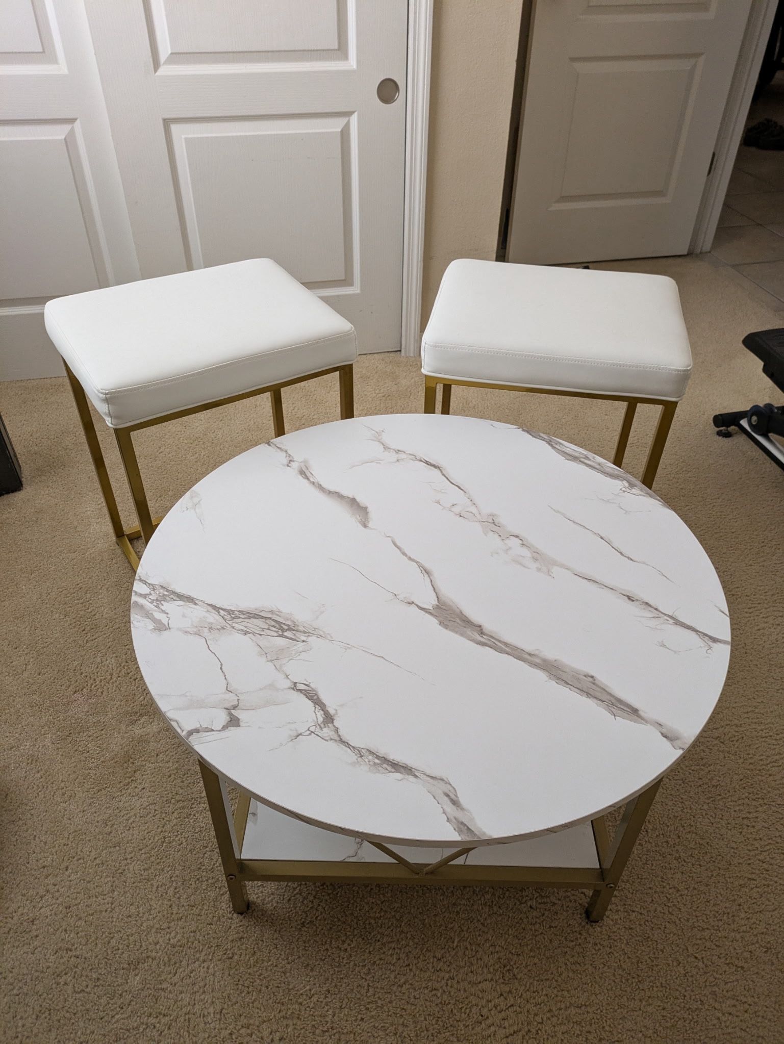 Amazing condition coffee table