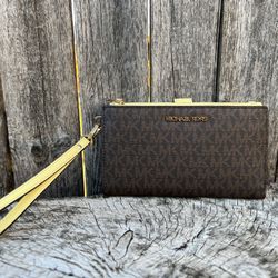 Michael Kors Double Zip Wallet 