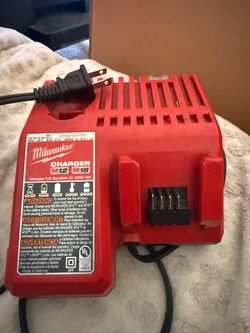 Milwaukee charger M12 n M18