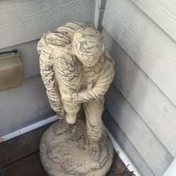 Leave No Soldier Behind Garden Statue 