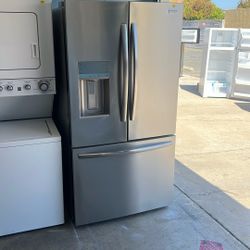 Frigidaire Gallery Stainless Steel French Door Refrigerator 