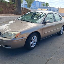 2004 Ford Taurus 