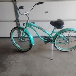 Ladies beach cruiser
