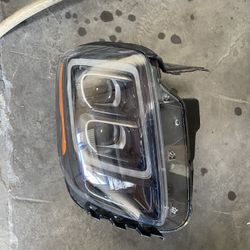 kia telluride 2021 right headlight