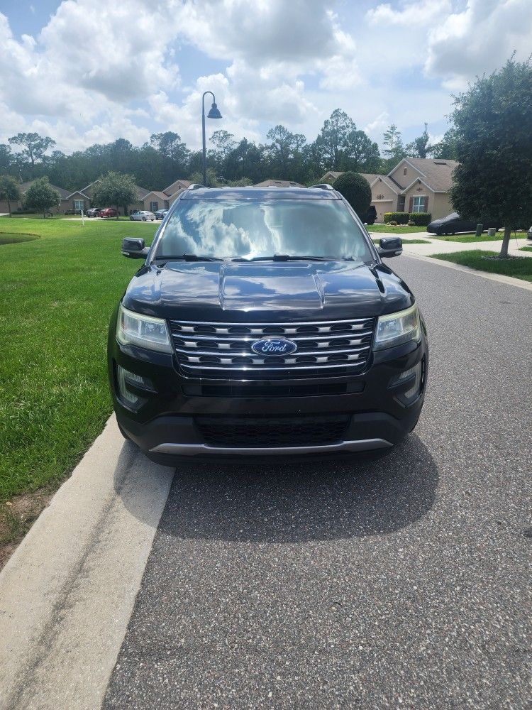 2016 Ford Explorer