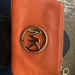 Micheal Kors Wristlet Purse