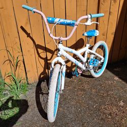 BMX BIKE 20in rims by HUFFY