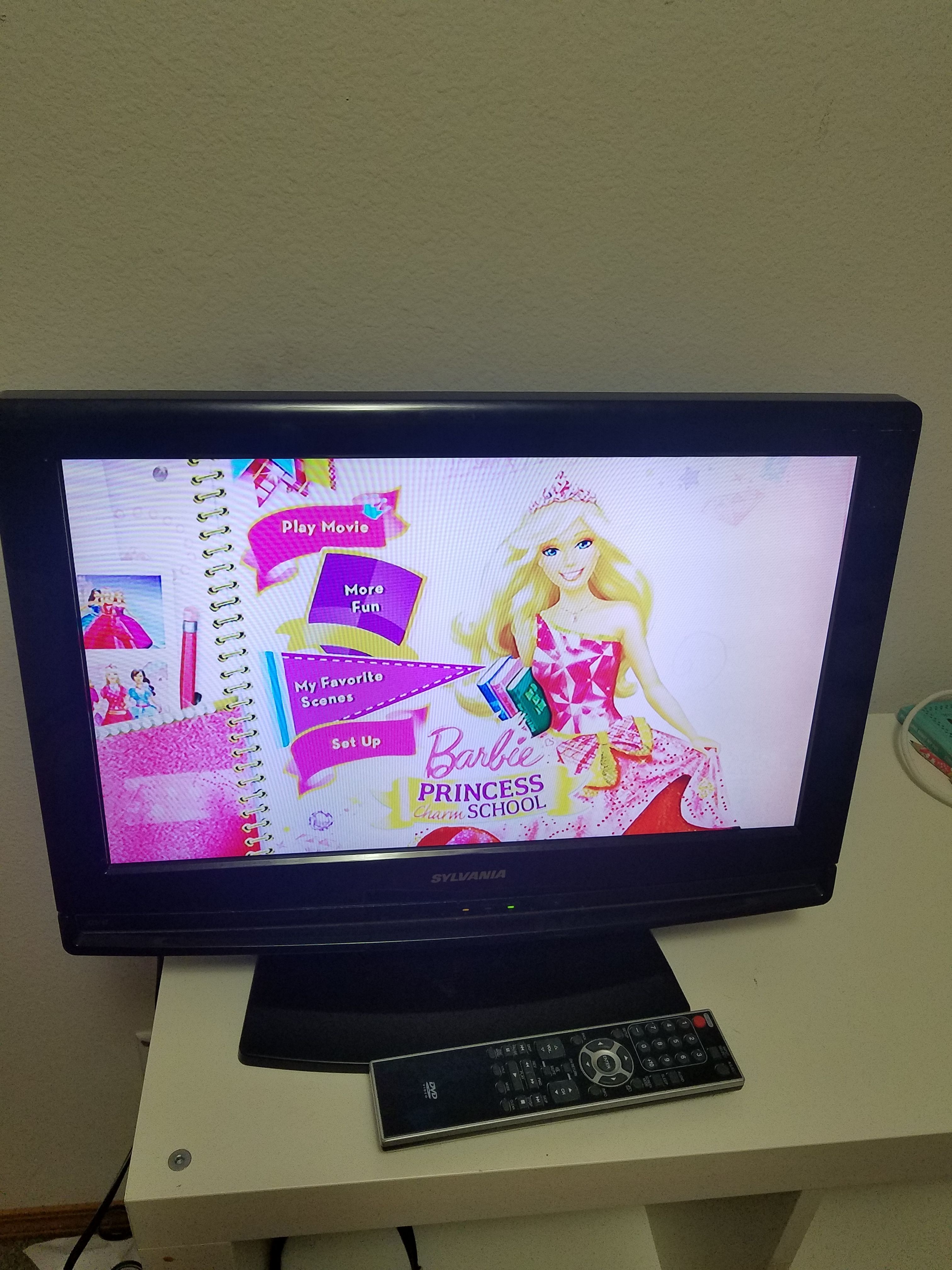 19" Sylvania LCD TV/DVD COMBO ....