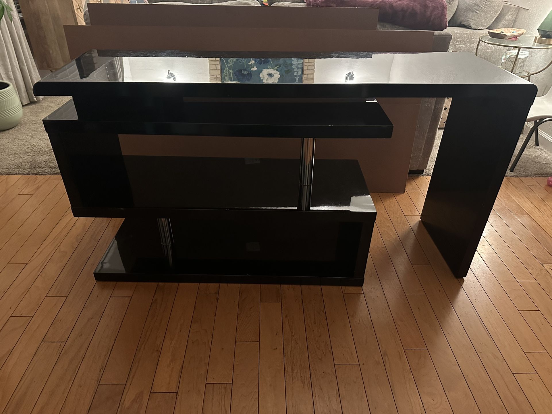 Versatile Black Glossy Desk/Vanity