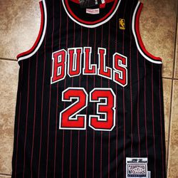 Michael Jordan Bulls Jersey 