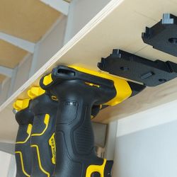 3D PRINTED DEWALT 20V Tool Mount/holder - with Latching Clip