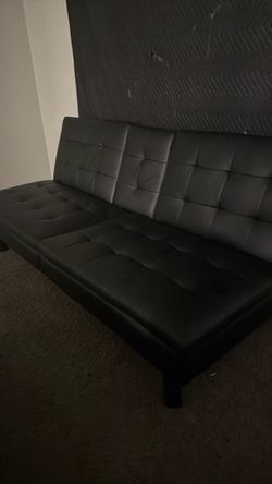 Brand new couch just for extra company