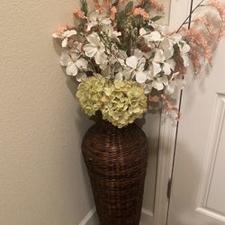 Wicker Vase 