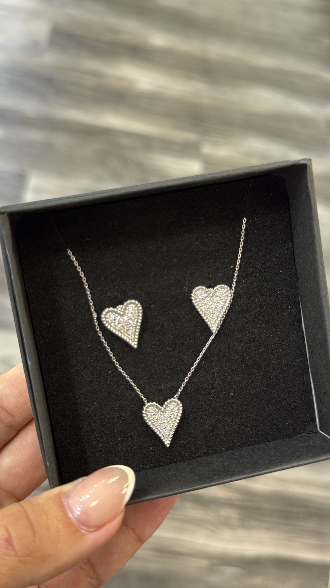 14K WHITE GOLD VS DIAMONDS SET