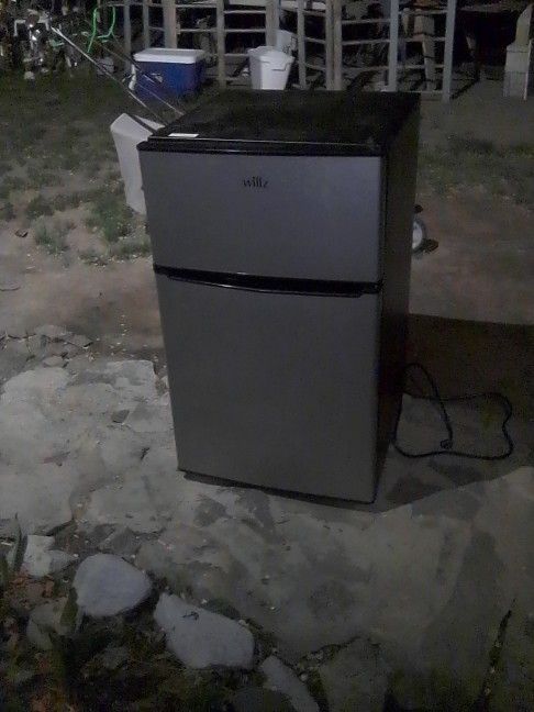 Refrigerator Freezer Combo