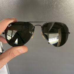 Ray-Ban RB 3025 aviator sunglasses