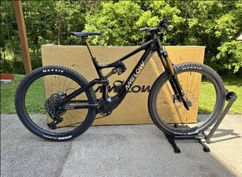 2026 Amflow PL Carbon Pro (DJI) – Medium – 154 Miles – Like New
