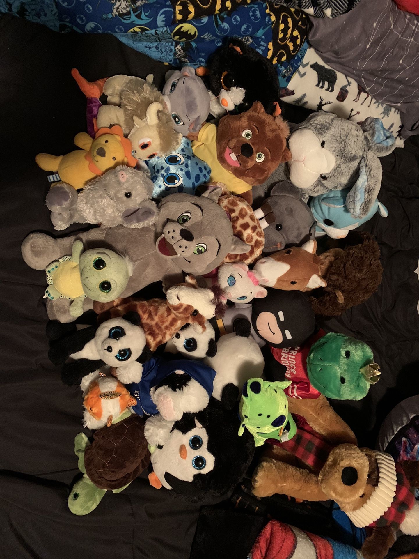 Huge stuffed animal lot