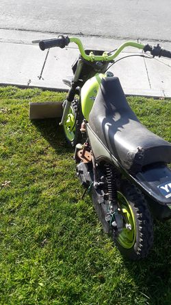 Indian moto cycle, 49cc, needs kit start kit, gear,as is,150.00 no refunds.