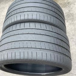 2. Michelin Pilot Super Sport MO1 285/30/19