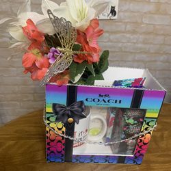 Luxury Mother’s Day Gift Boxes For Sale! 