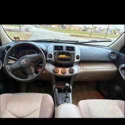 2008 Toyota RAV4 V6 – 150k miles – $8,000