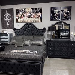 4 PCS Queen Bedroom Set