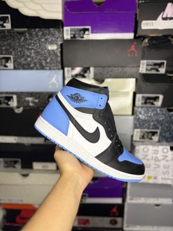 Size 11M - Jordan 1 “University Blue” 