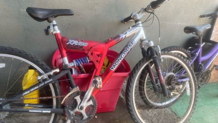 Mongoose XR100 Full Suspension Mountain Bike