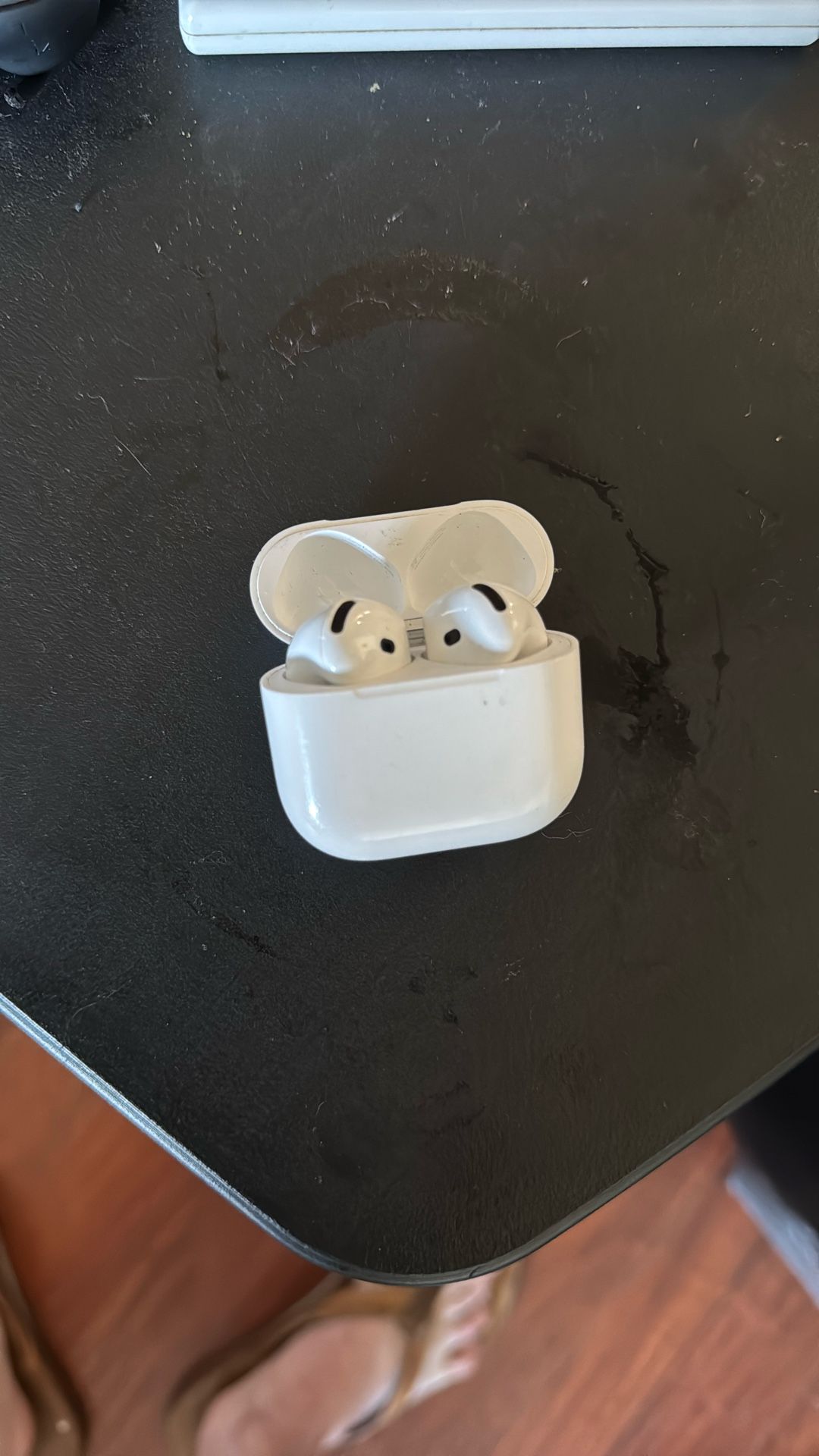 Apple AirPods4