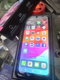 C8 android comes with free service for a year!
