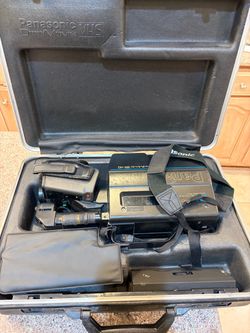 Panasonic OmniMovie VHS Camcorder with Case. Vintage