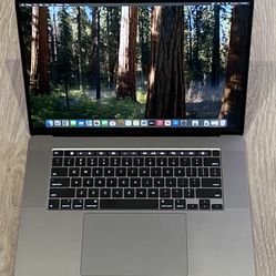 32Ram 1TB MacBook Pro 2019 16” Screen Very Low Battery Cycle (Give A Fair Offer And It’s Yours)