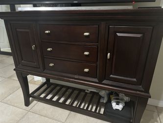 Dresser/ server/ tv stand
