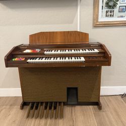 Kimball XR20 Organ