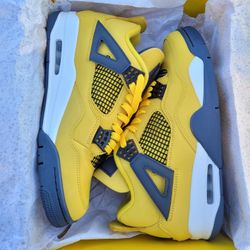 Jordan 4 Lightning Size 10