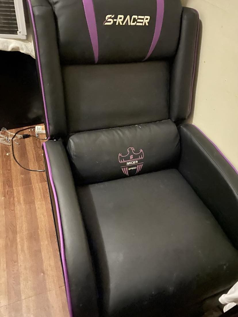 Gaming Recliner - No Shipping Local Pick Up