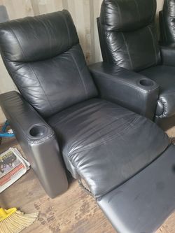 Leather movie room,living room. 1 or 4