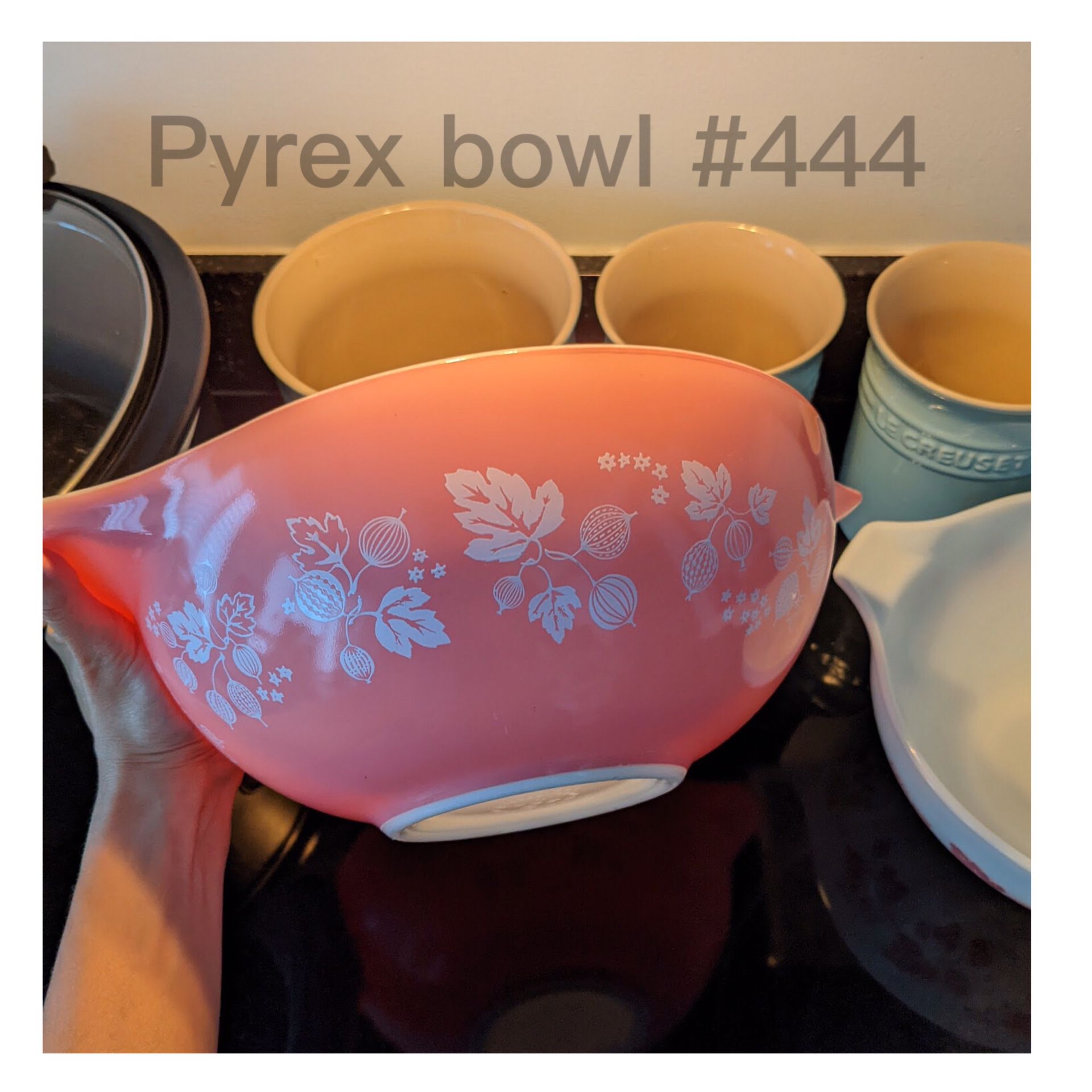 Vintage Pyrex Gooseberry Cinderella mixing nesting bowl # 444 4qt